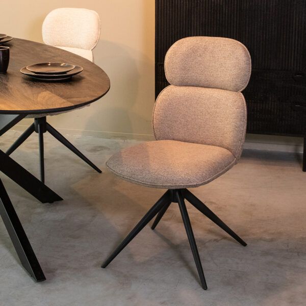 LABEL51 Eetkamerstoel Finn – Truffel grijs – Boucle foto 1