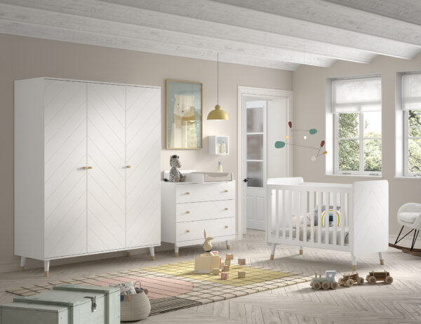 BILLY 4-delige babykamer met babybed, commode, luierplank en 3-deurskleerkast. foto 1